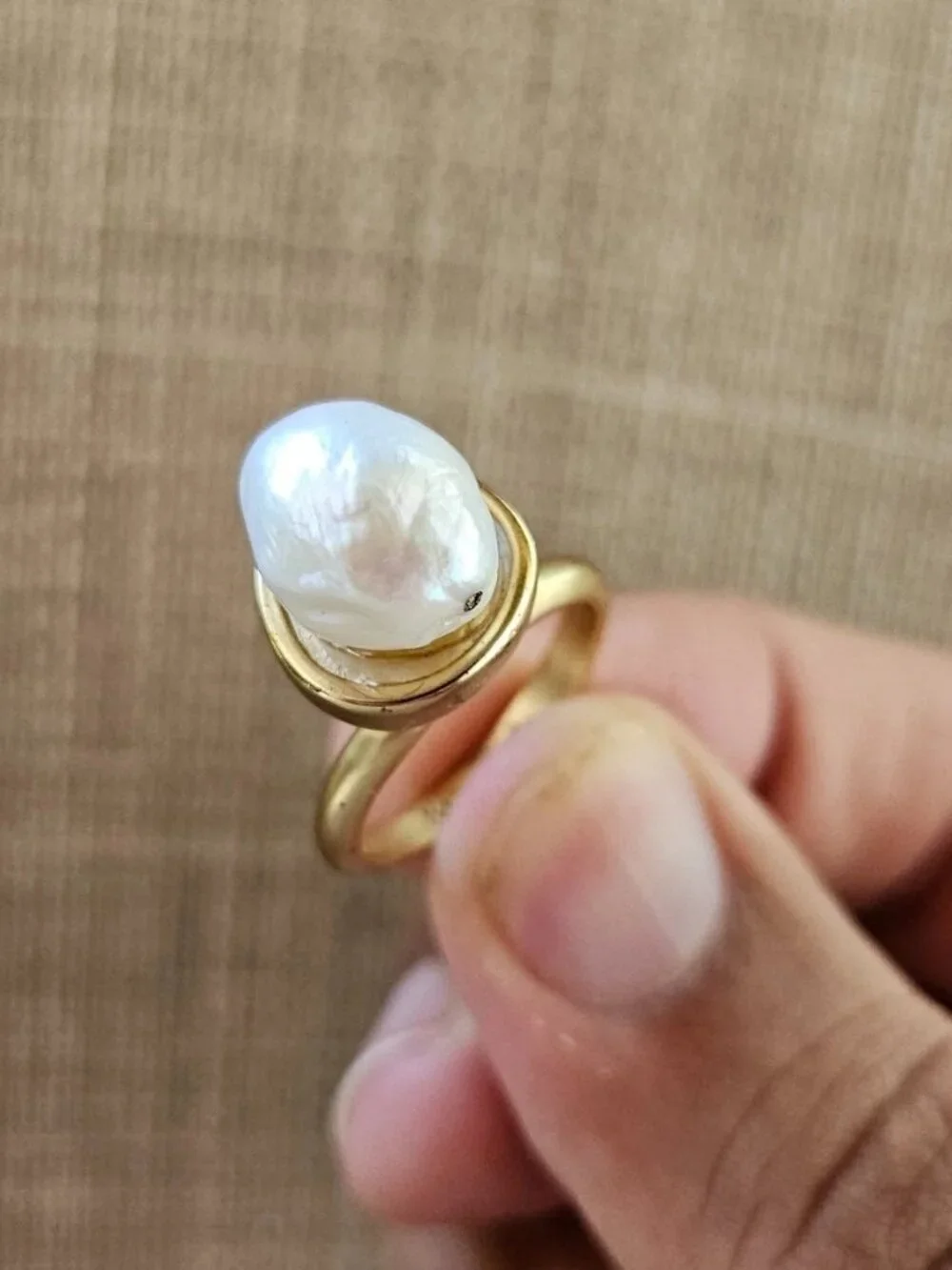 Vintage Kiam Family Ring Gold Tone Fashion Jewelry Faux Pearl Size